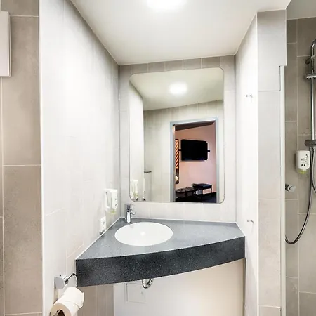 Hotel Bremen-city 2*